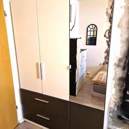 Homestay szállás Cozy Trendy Spacious In Area 12 Min. Near To The Center Alexanderplatz *