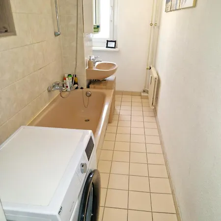 Cozy Trendy Spacious In Area 12 Min. Near To The Center Alexanderplatz * Berlim