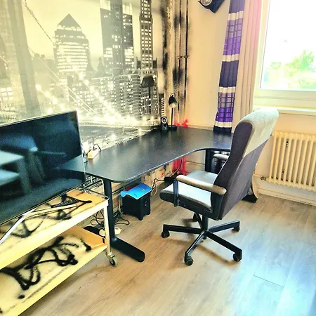 בית אירוח Live Like A Local Big 24qm Cozy Trendy Lgtb Friendly In Shared In Area 12 Min To Downtown Alexanderplatz ברלין